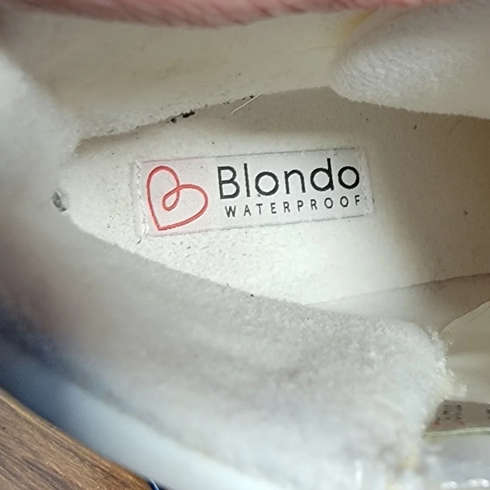 Blondo Daisy White Quilted Waterproof Ankle Boots Size 10
